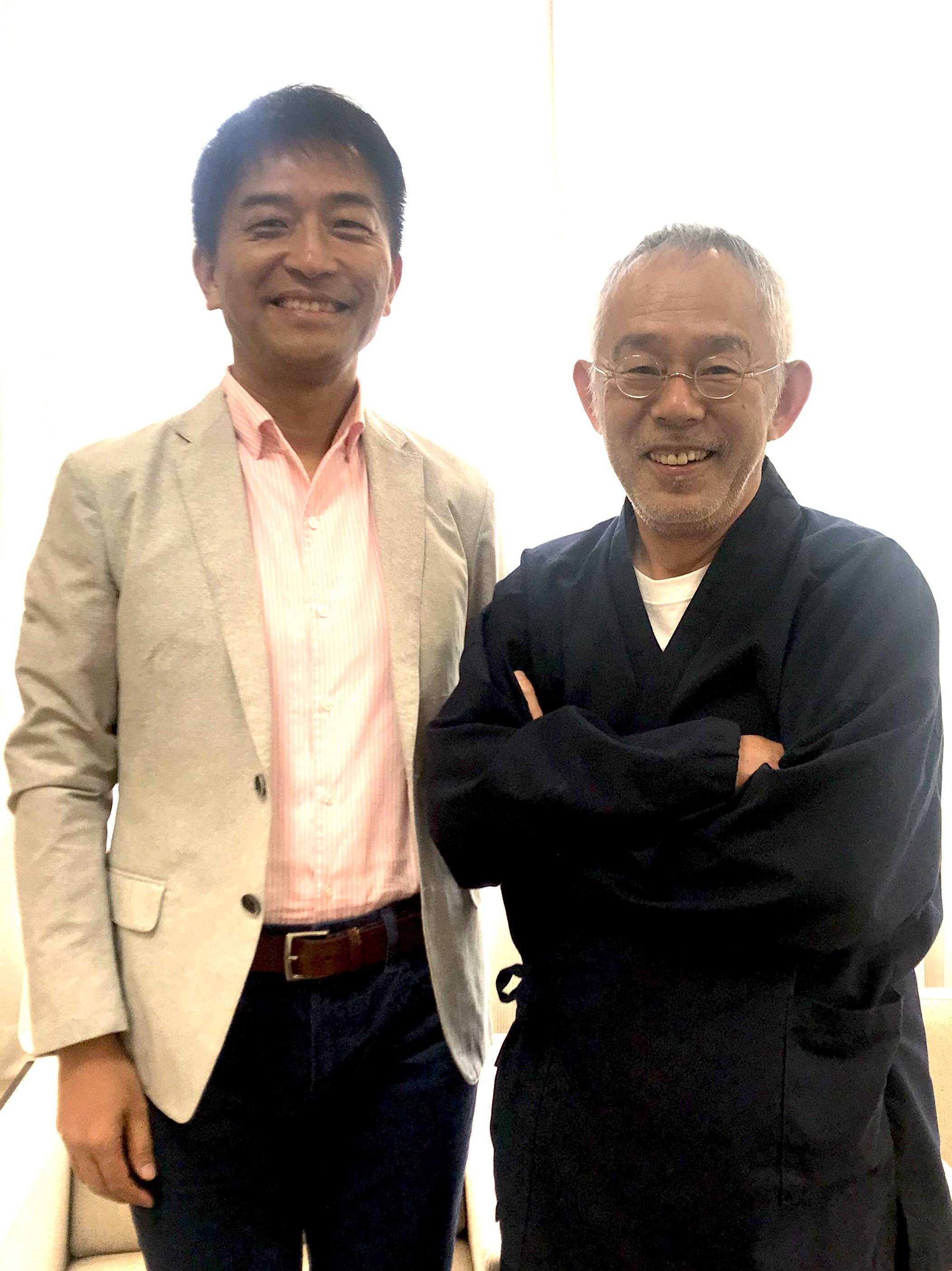 トークショーを行った鈴木敏夫さん(右)と小島准教授
